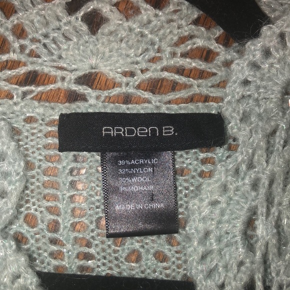 Crochet front tie sweater - Picture 3 of 4